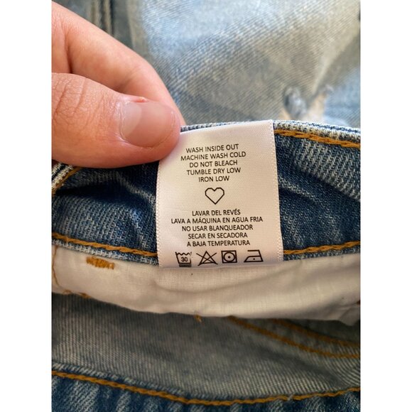 Cello Womens Distressed Denim High-Rise Shorts Size S Light Wash Fringe Hem NEW - Picture 6 of 8